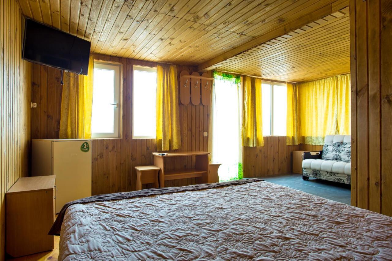 Hôtel Б/О Pina Colada à Otchakiv Extérieur photo